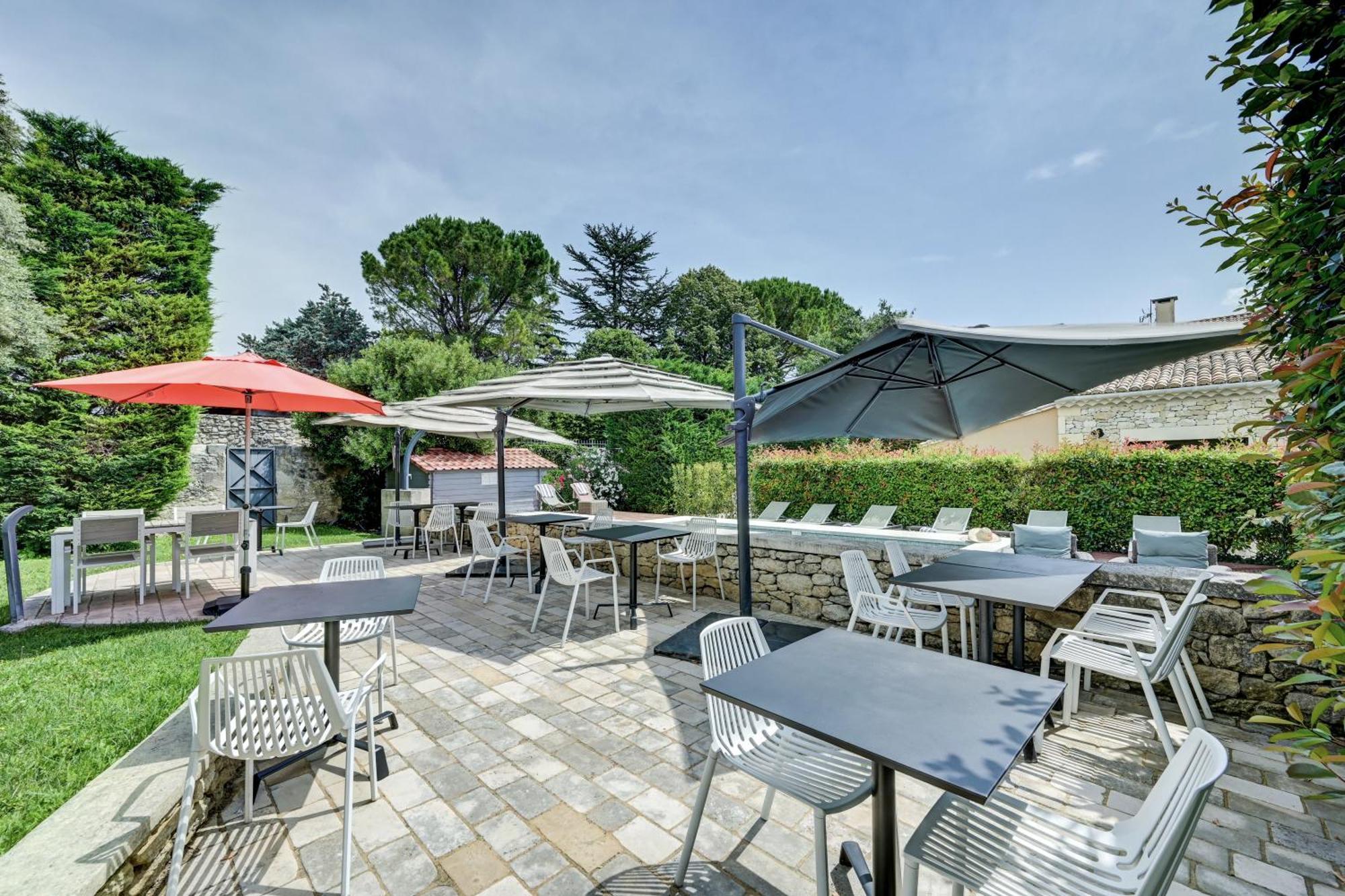 La Belle Vie Hotel Saint-Hilaire-d'Ozilhan Bagian luar foto