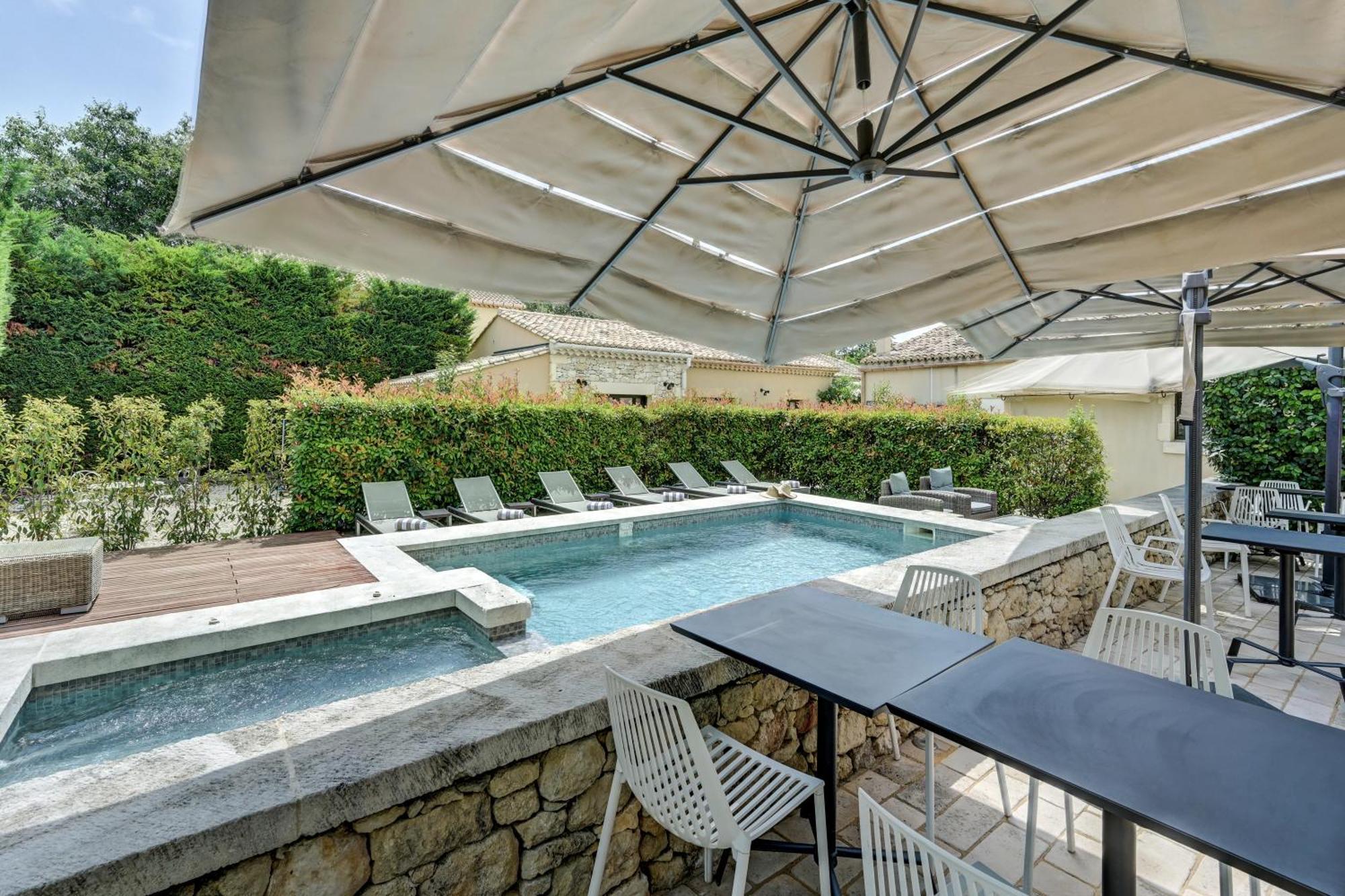 La Belle Vie Hotel Saint-Hilaire-d'Ozilhan Bagian luar foto