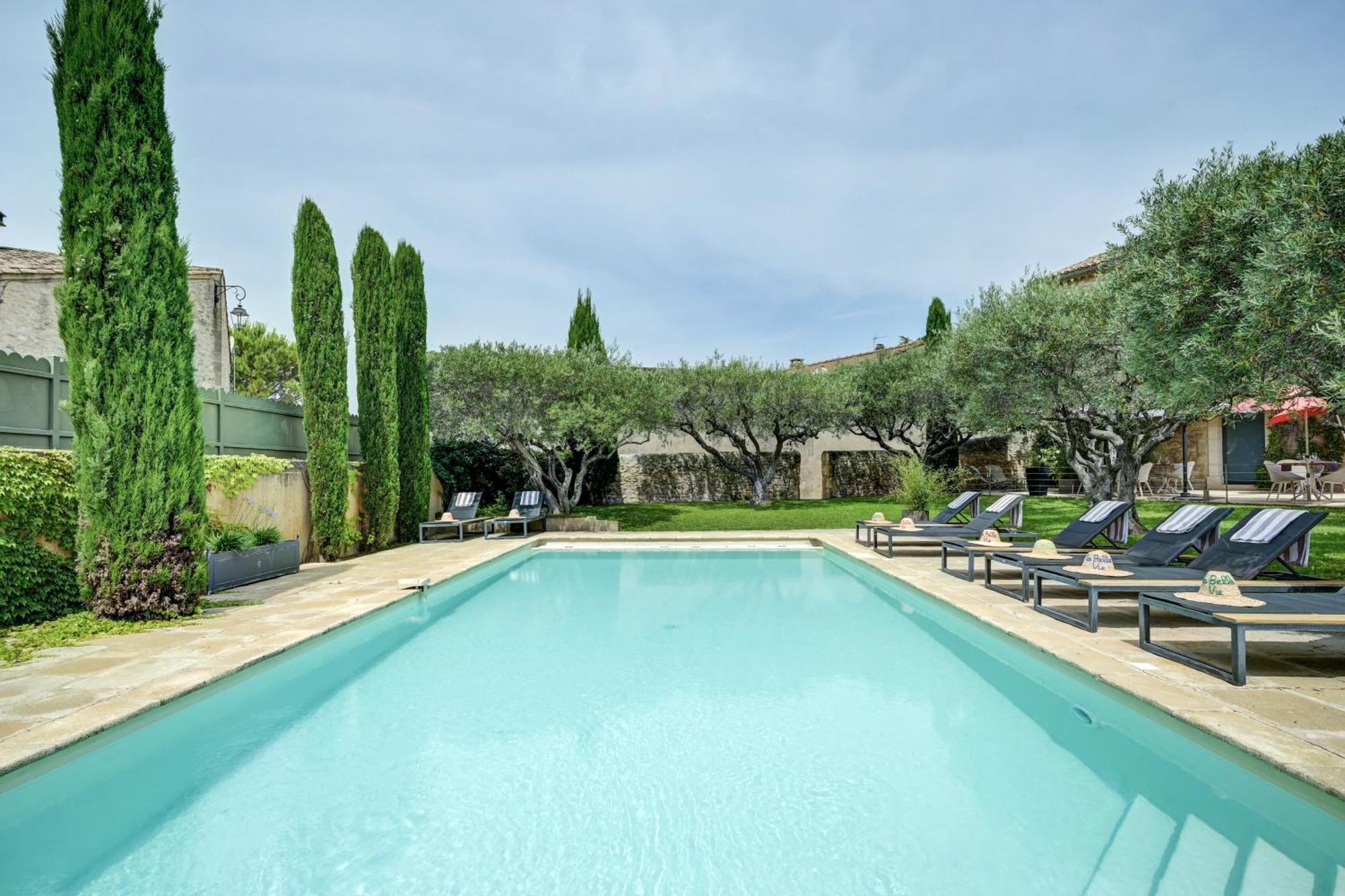 La Belle Vie Hotel Saint-Hilaire-d'Ozilhan Bagian luar foto
