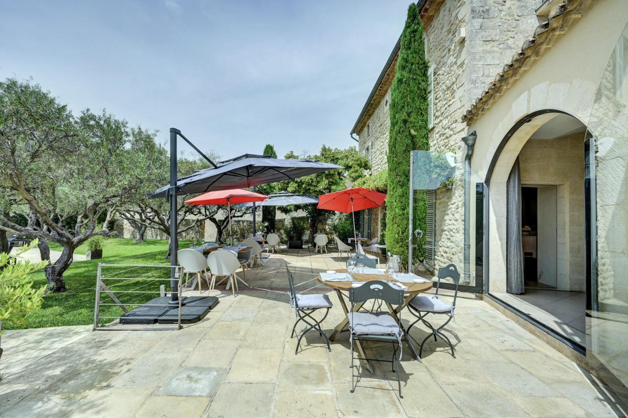 La Belle Vie Hotel Saint-Hilaire-d'Ozilhan Bagian luar foto