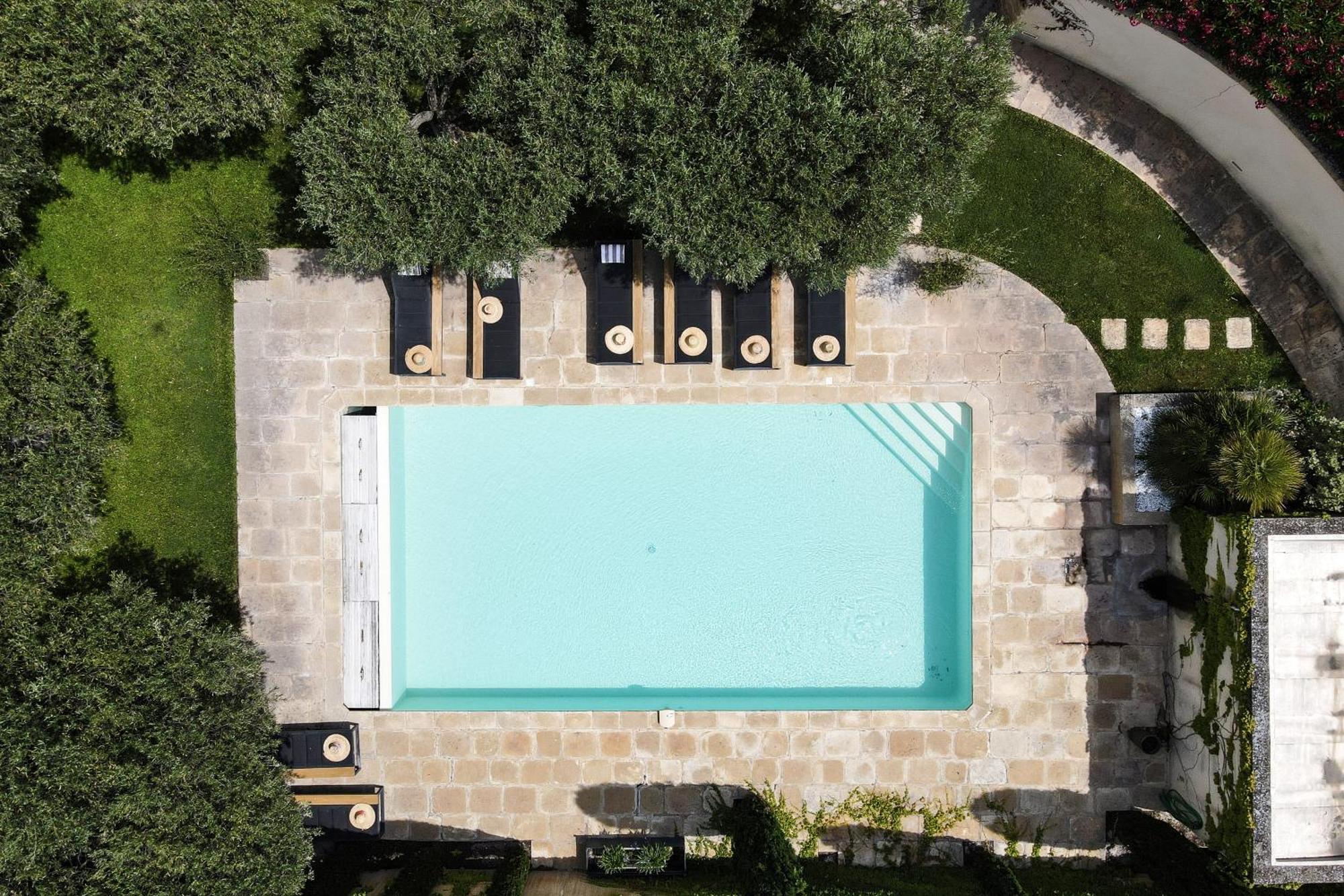 La Belle Vie Hotel Saint-Hilaire-d'Ozilhan Bagian luar foto