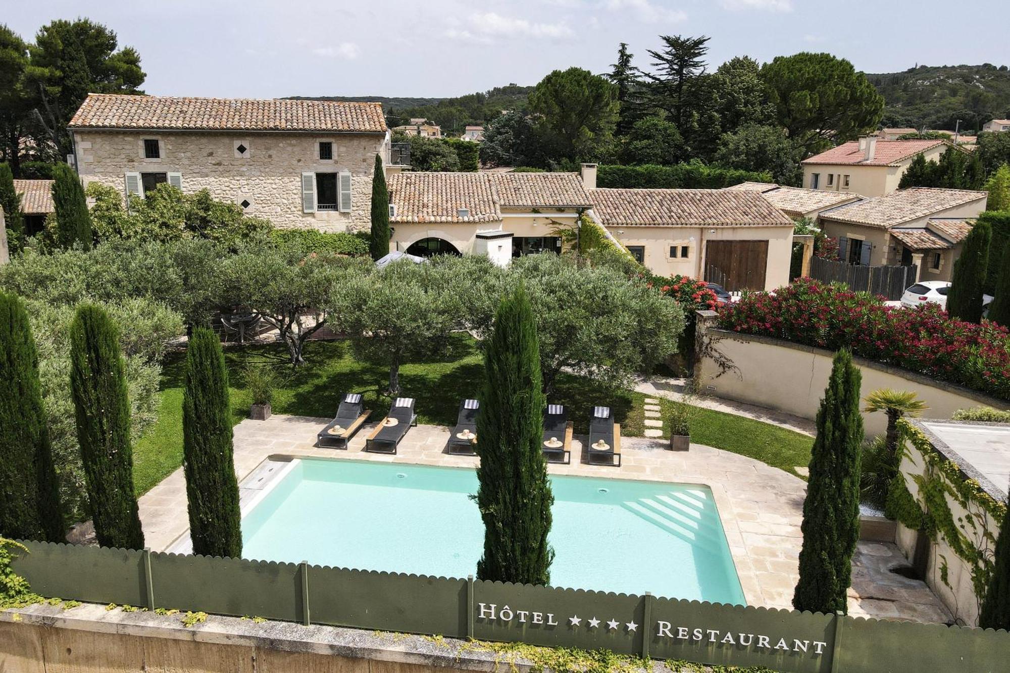La Belle Vie Hotel Saint-Hilaire-d'Ozilhan Bagian luar foto