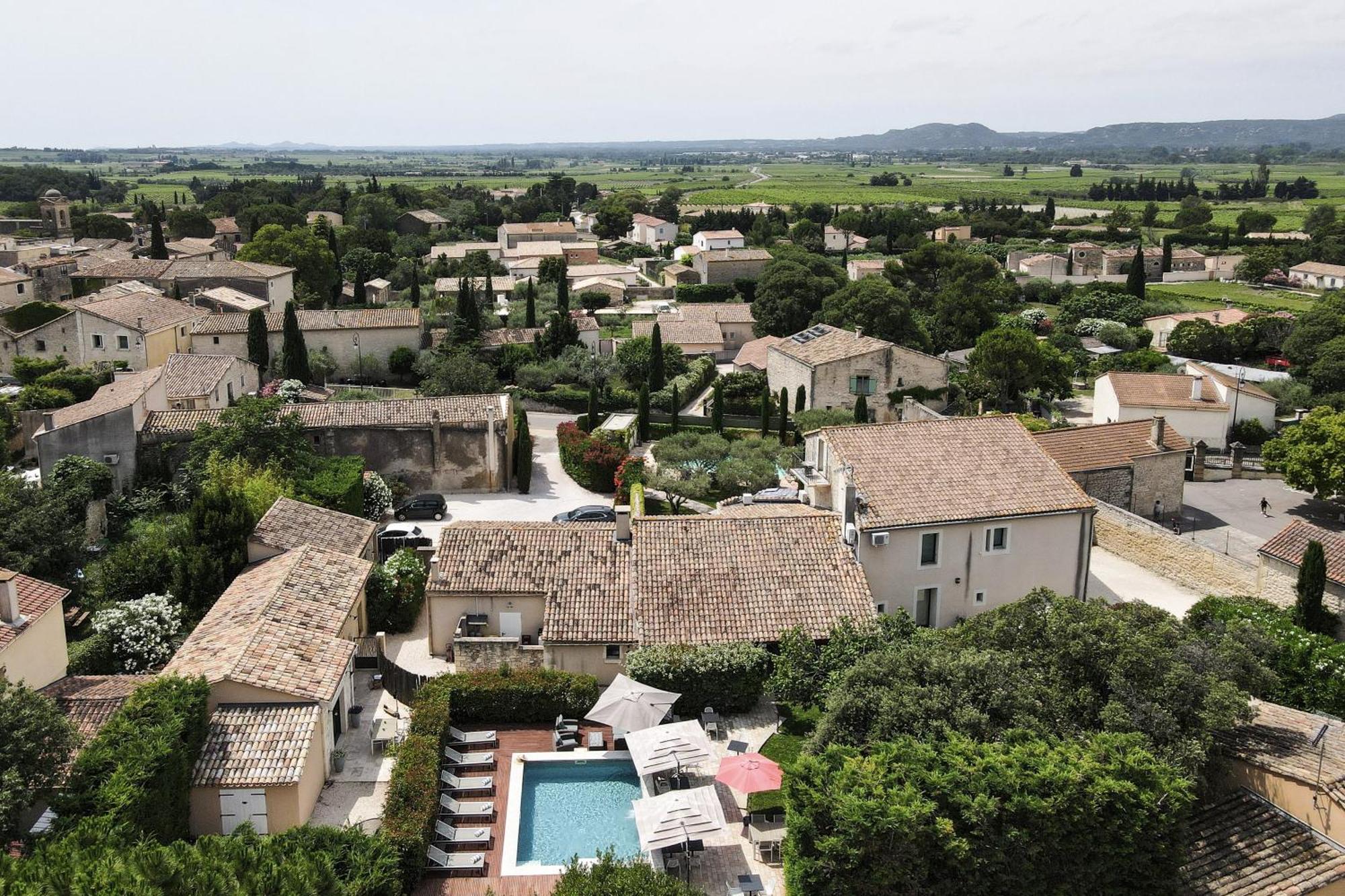 La Belle Vie Hotel Saint-Hilaire-d'Ozilhan Bagian luar foto