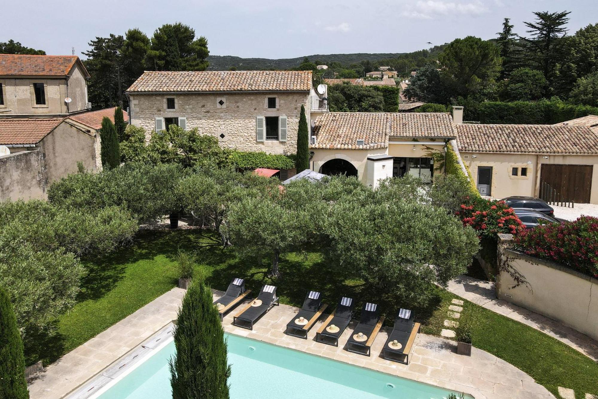 La Belle Vie Hotel Saint-Hilaire-d'Ozilhan Bagian luar foto